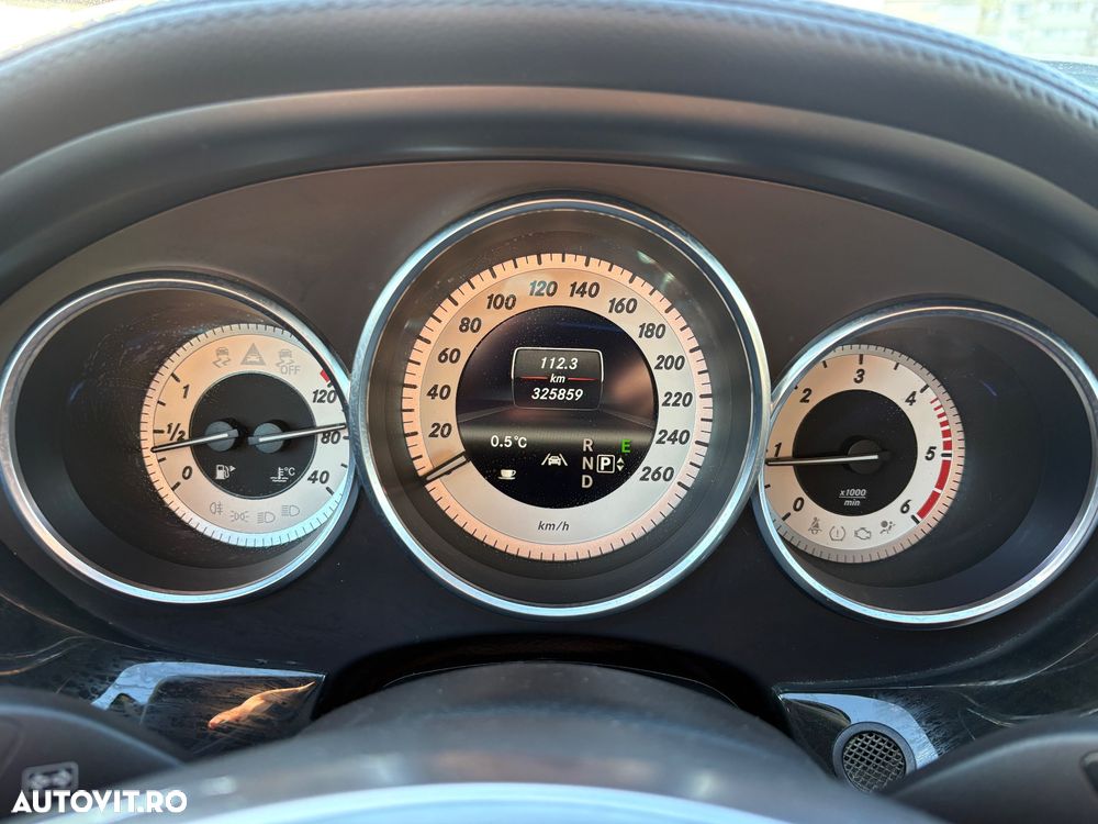 MERCEDES-BENZ CLS 2012 — imagine 22