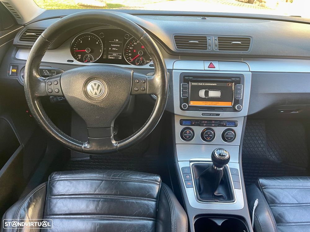 VW Passat Variant 2.0 TDi Highline - 12
