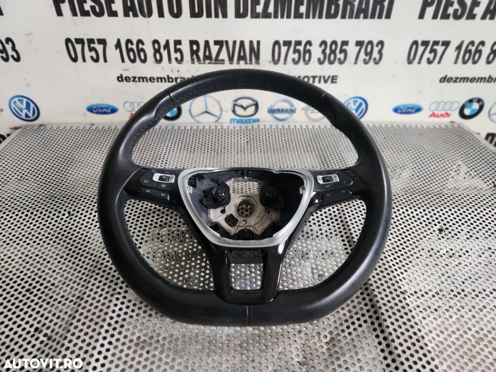 Volan Tesit Din Piele Cu Comenzi Vw T-Roc Tiguan Touran Golf Polo Cod 5TAAM Impecabil Dezmembrez Vw - 1