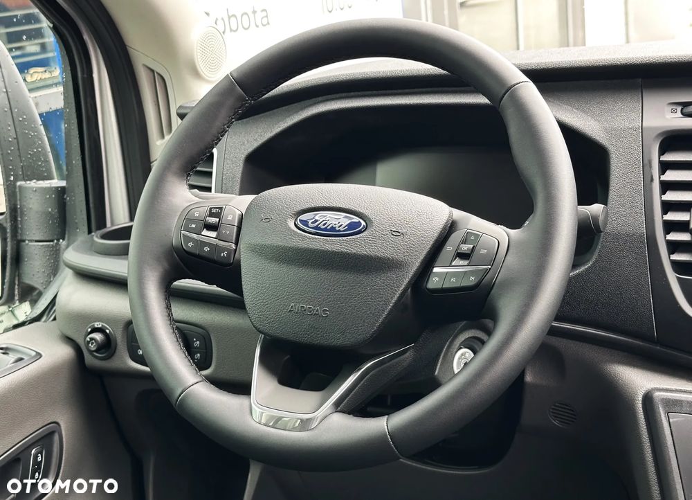 Ford Transit L2H3 Limited - 33