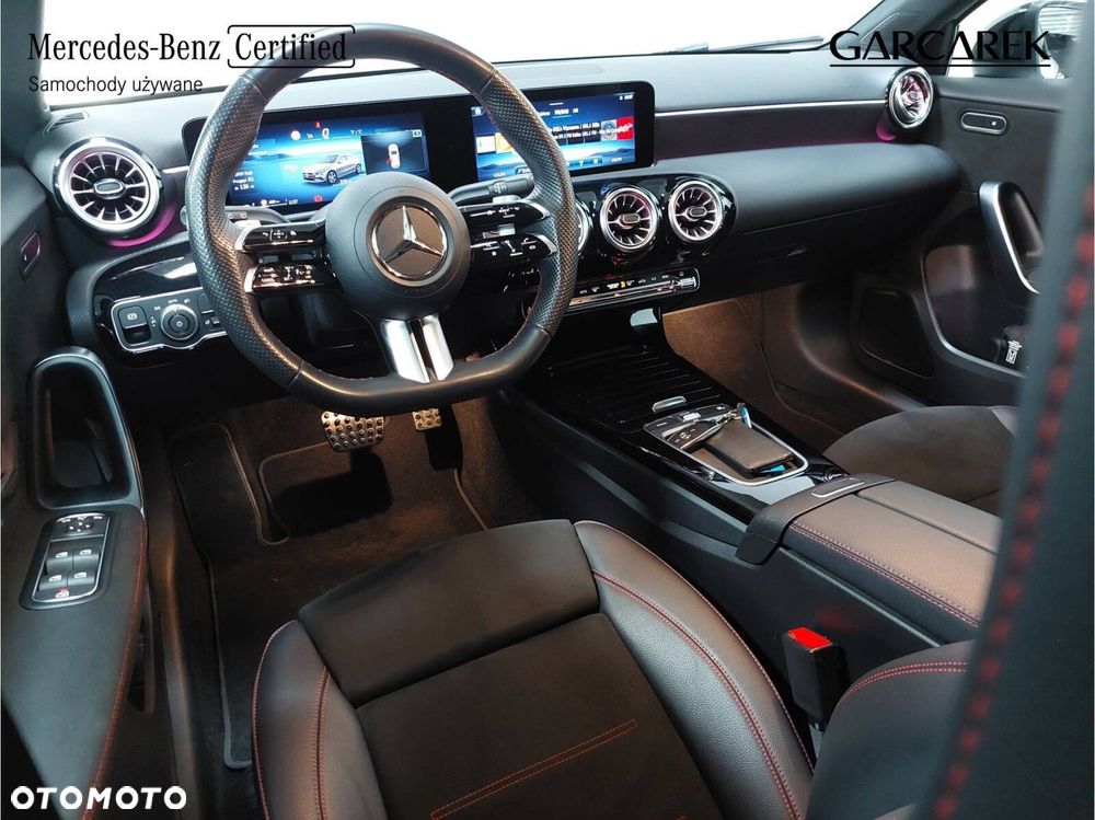 Mercedes-Benz Klasa A 220 4-Matic AMG Line 7G-DCT - 16