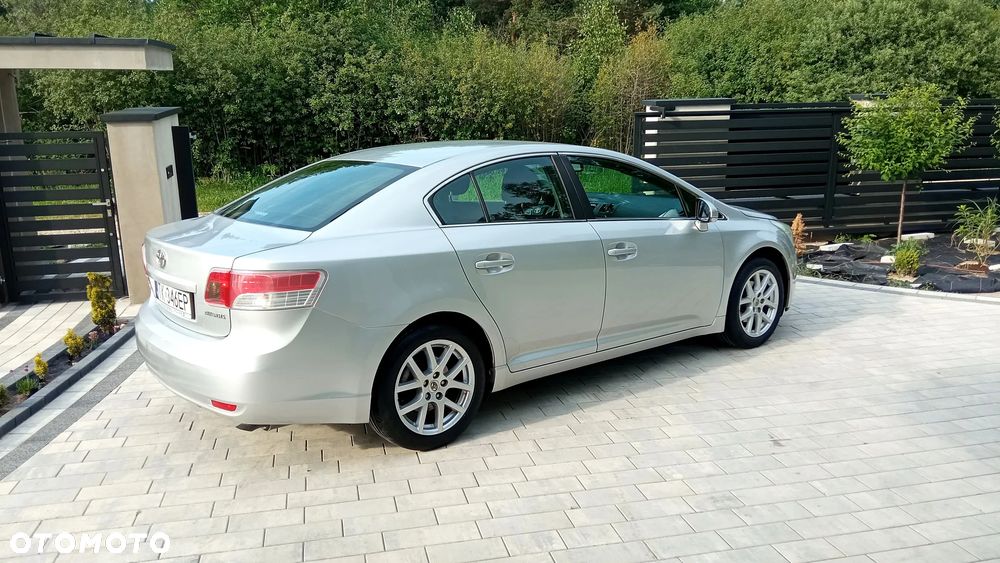 Toyota Avensis 1.8 Sol - 6