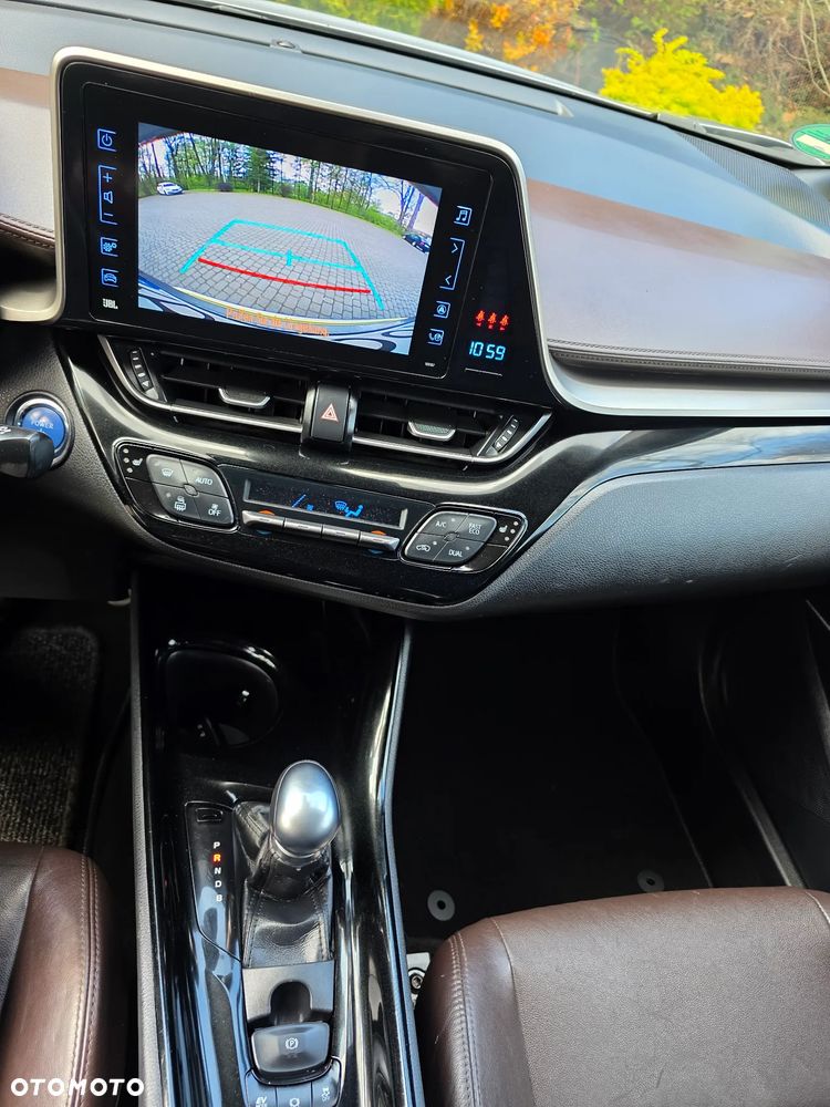 Toyota C-HR 1.8 Hybrid Neon Lime powered by JBL - 27