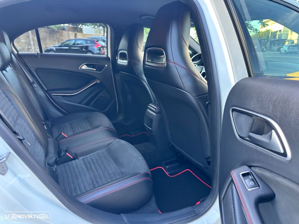 Mercedes-Benz A 180 d AMG Line - 47