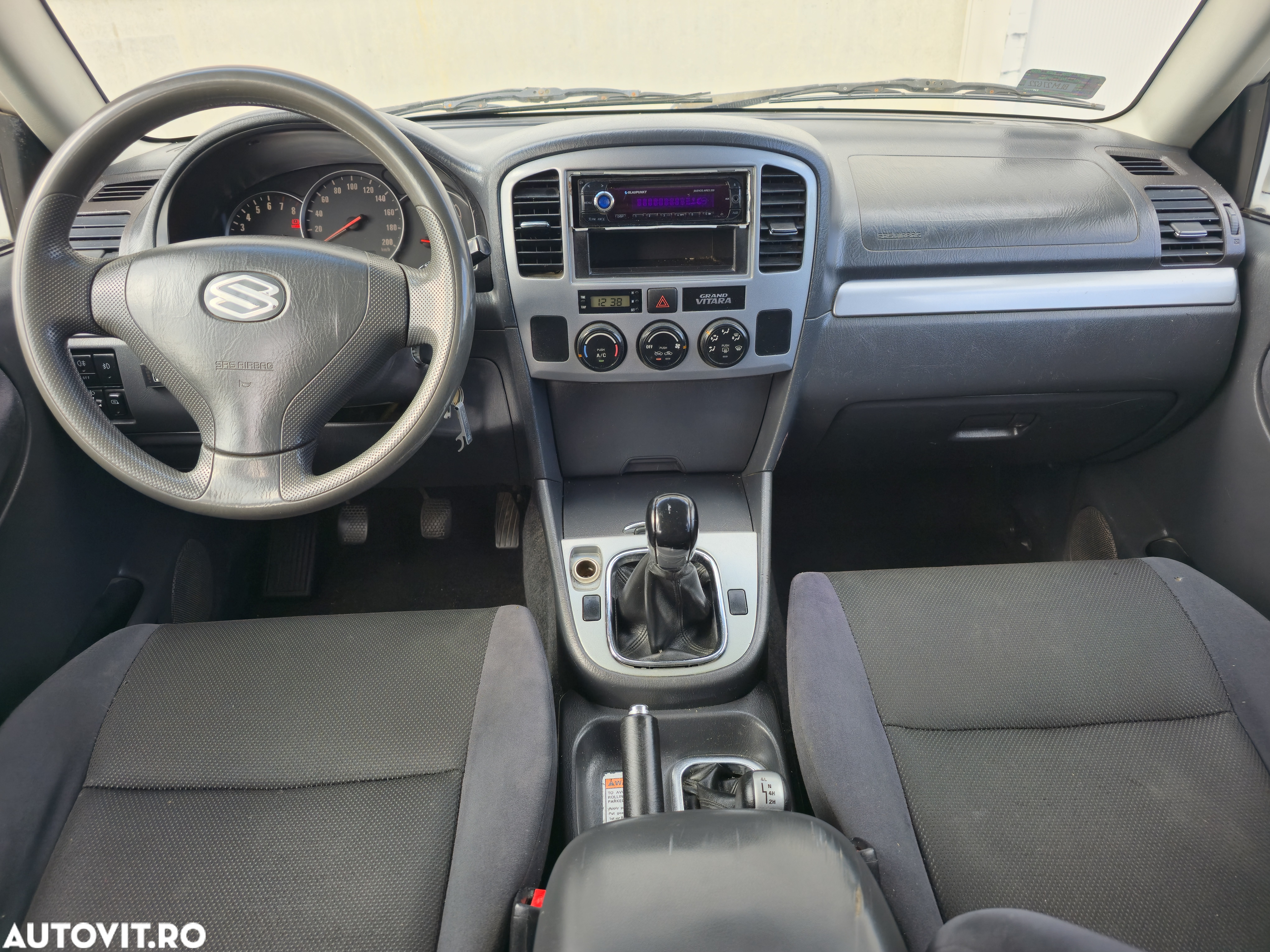 Suzuki Grand Vitara 2.0i - 5