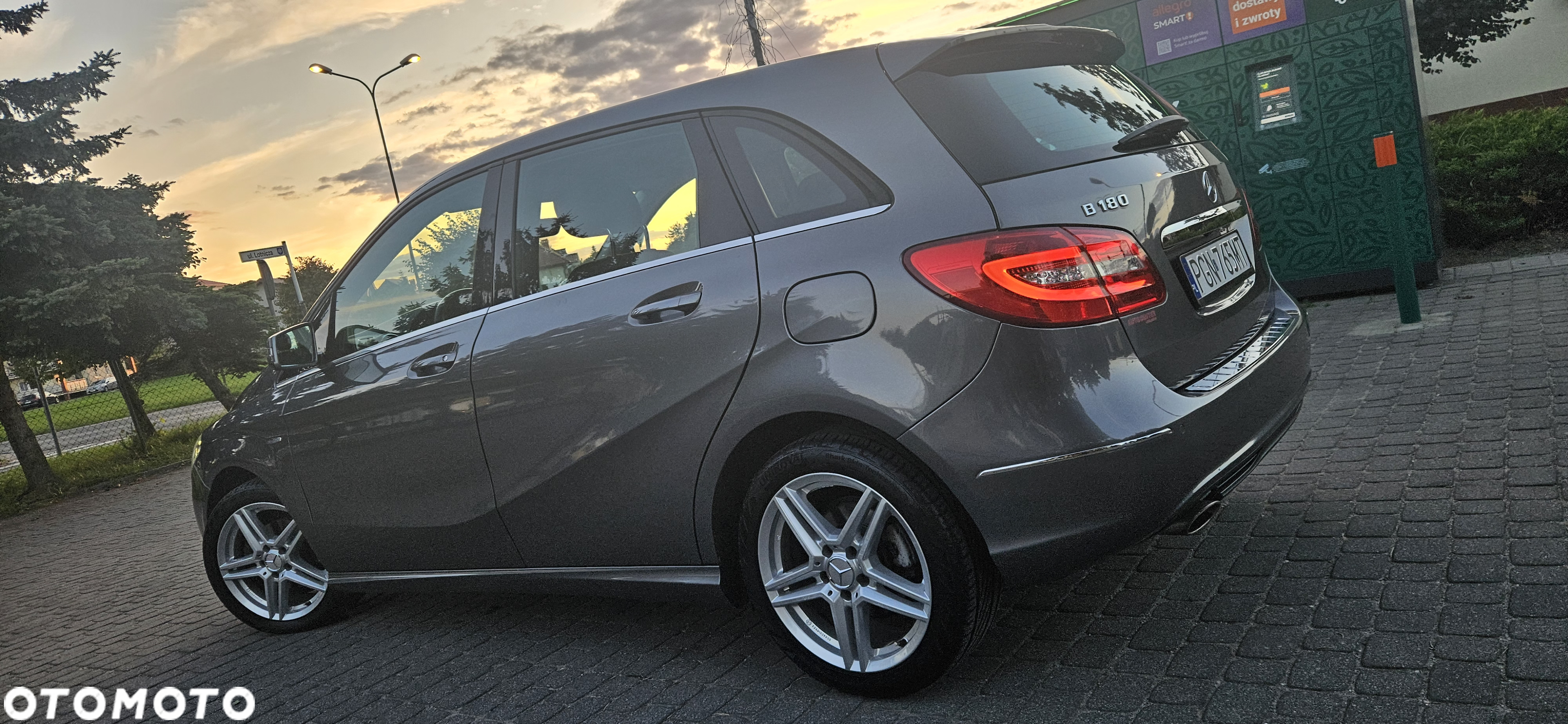 Mercedes-Benz Klasa B 180 BlueEFFICIENCY Edition - 3
