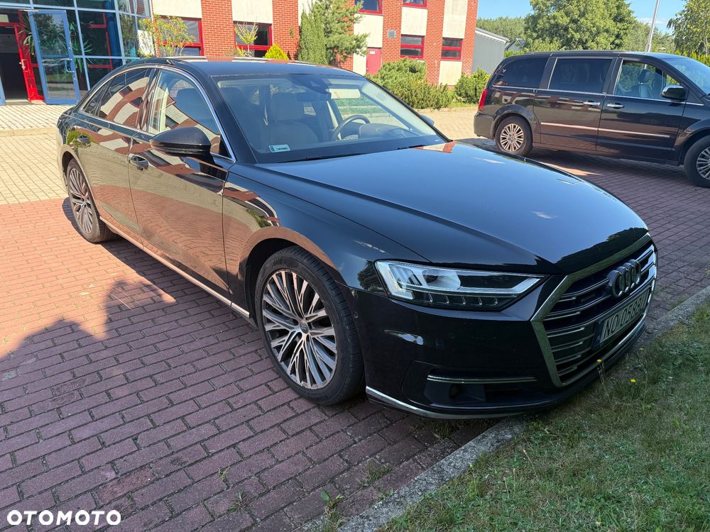 Audi A8 - 4