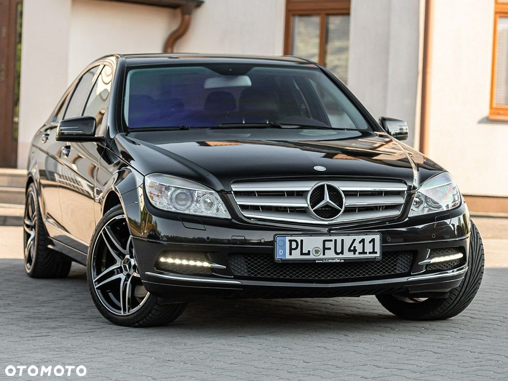 Mercedes-Benz Klasa C 350 CDI DPF 7G-TRONIC BlueEFFICIENCY Avantgarde - 4