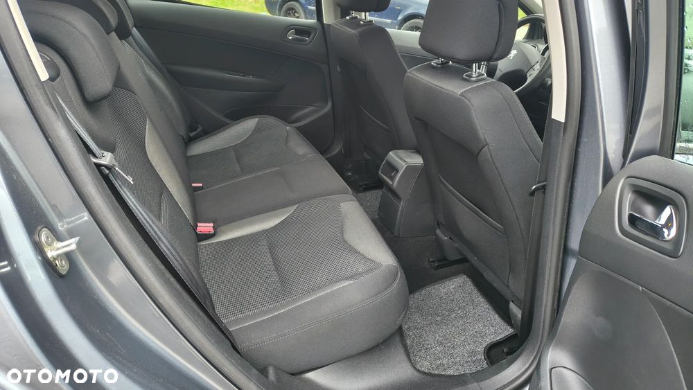 Peugeot 308 1.6 Premium - 11