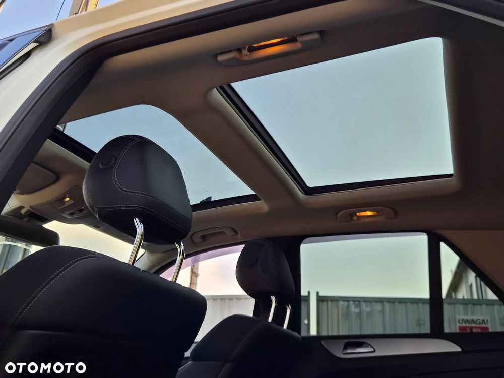 Mercedes-Benz ML 350 BlueTEC 4-Matic - 24