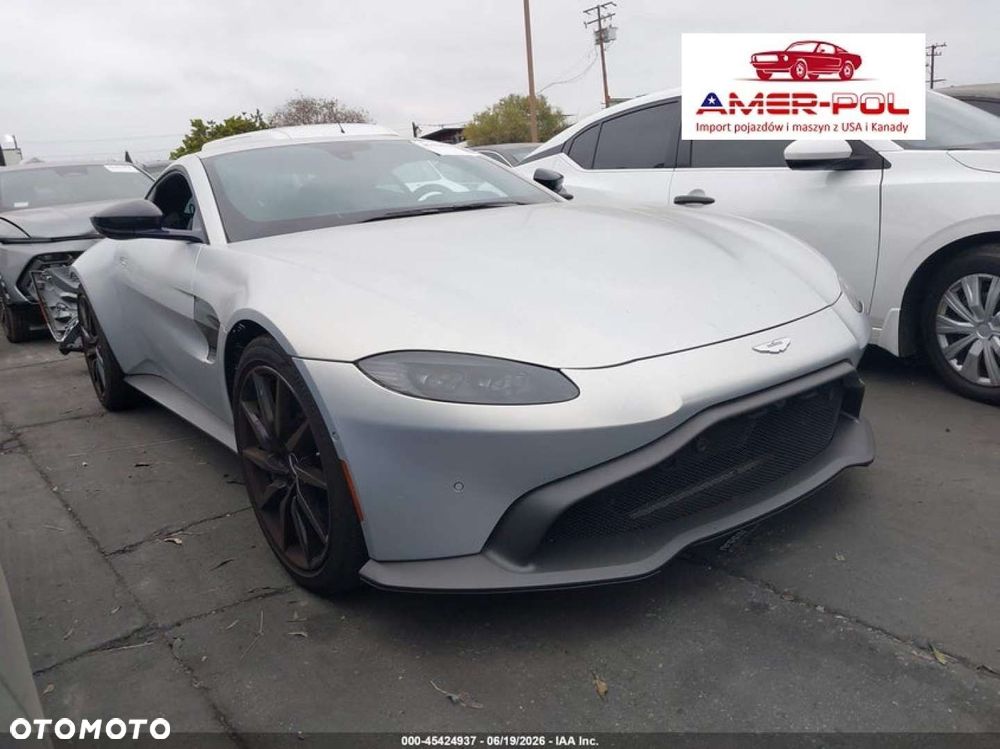 Aston Martin Vantage - 1