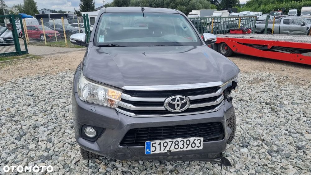 Toyota Hilux 4x4 Double Cab Executive - 8