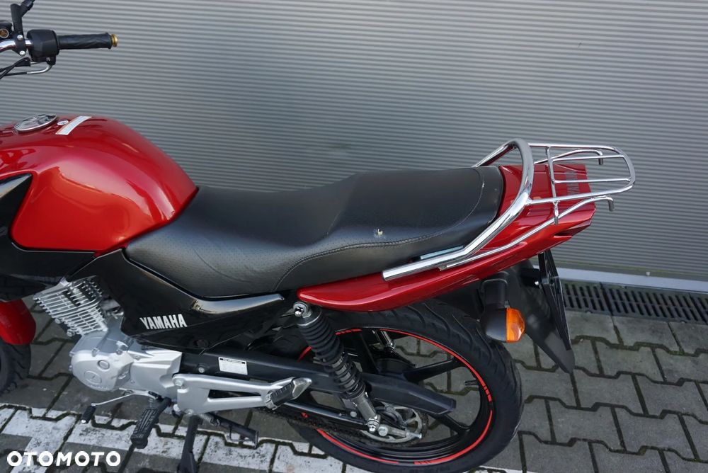 Yamaha YBR - 9