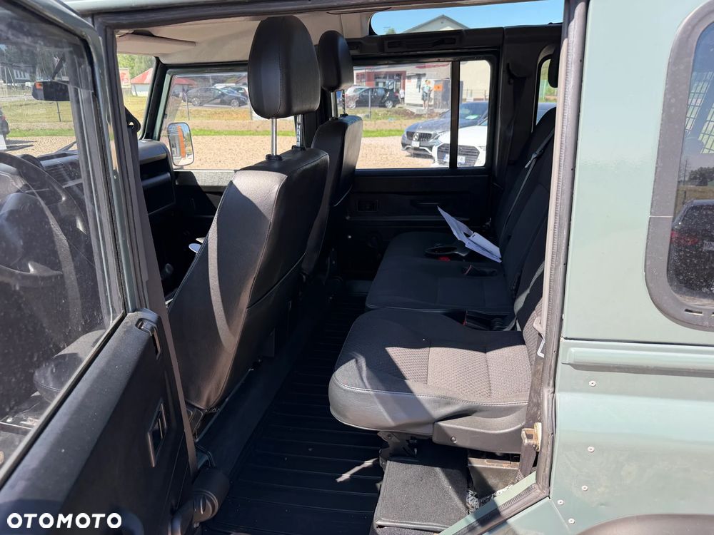 Land Rover Defender 2.4 TD4 S - 23