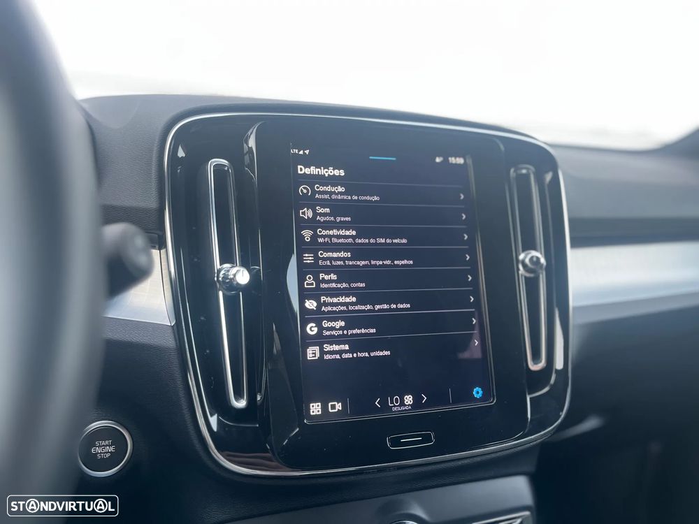 Volvo XC 40 2.0 B3 Core - 34