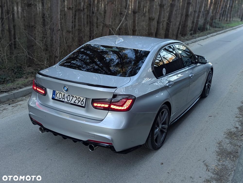 BMW Seria 3 335i xDrive Sport-Aut - 4