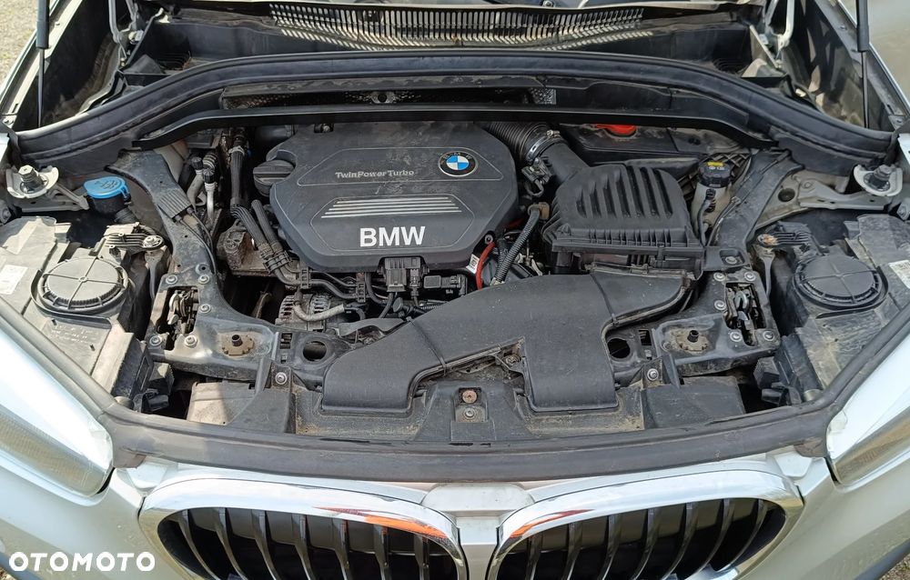 BMW X1 sDrive16d - 12