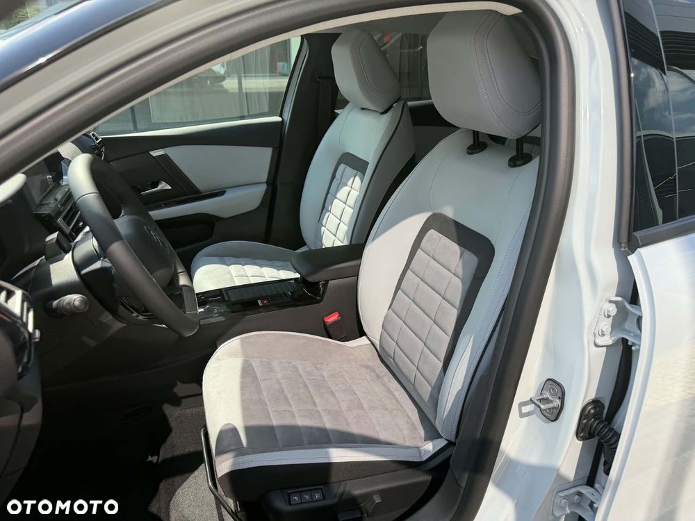 Citroën C4 1.2 mHEV Max eDCT6 - 9