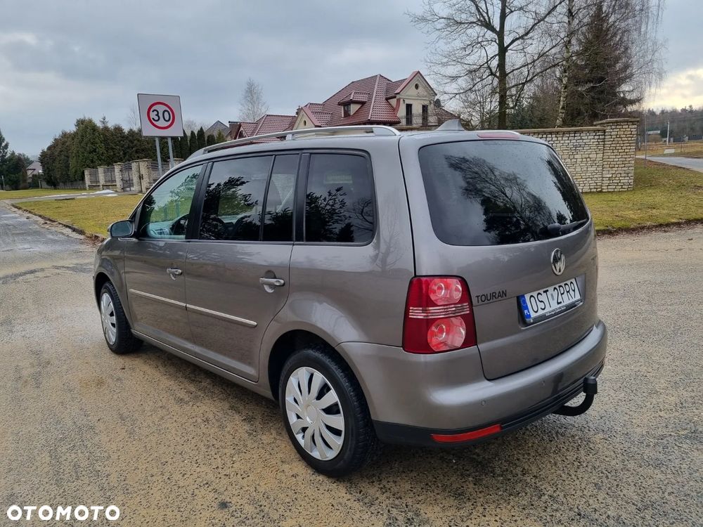 Volkswagen Touran 2.0 TDI Highline - 5