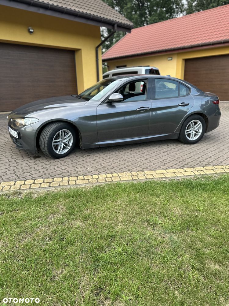 Alfa Romeo Giulia - 4
