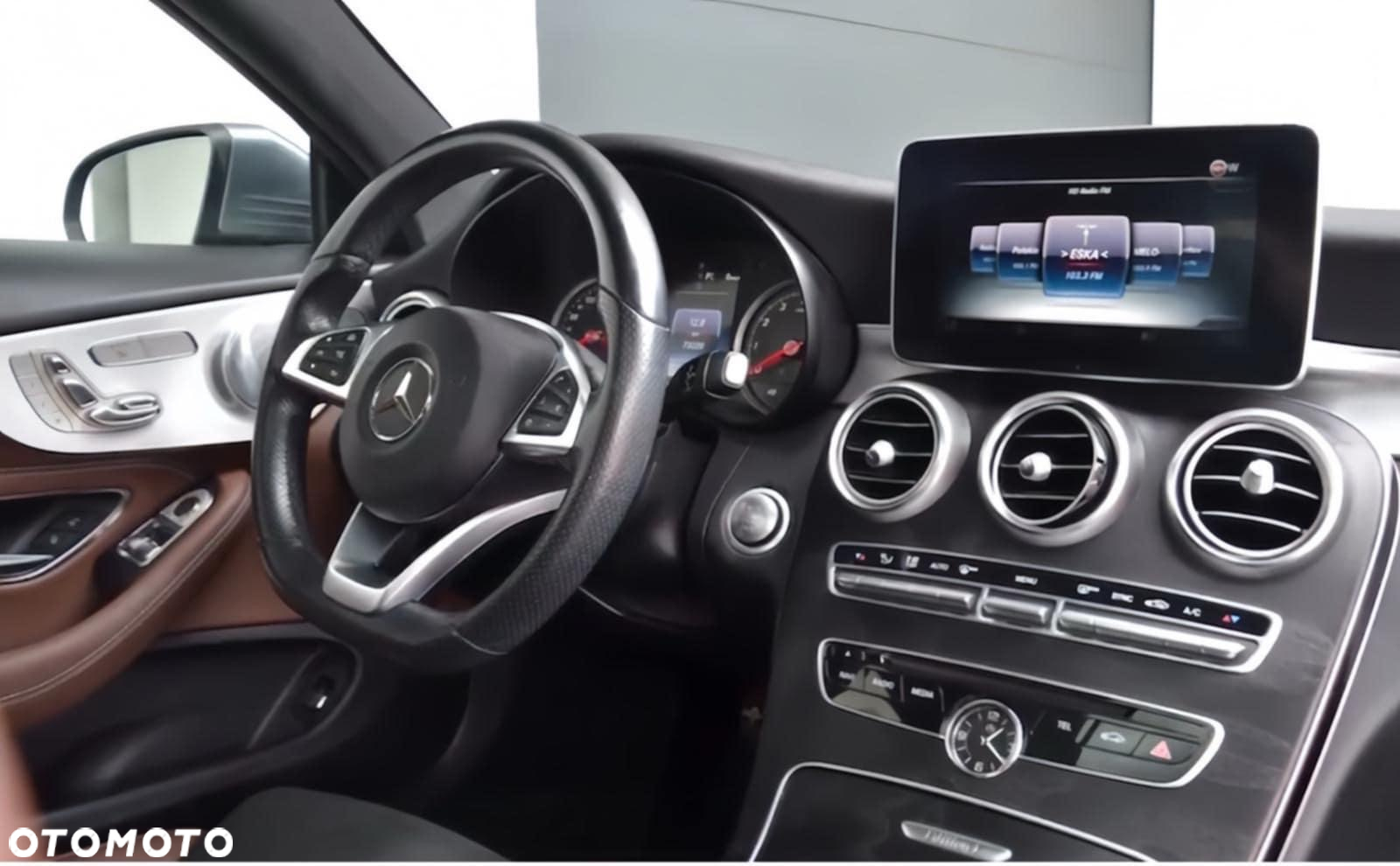 Mercedes-Benz Klasa C 300 Coupe 9G-TRONIC - 7