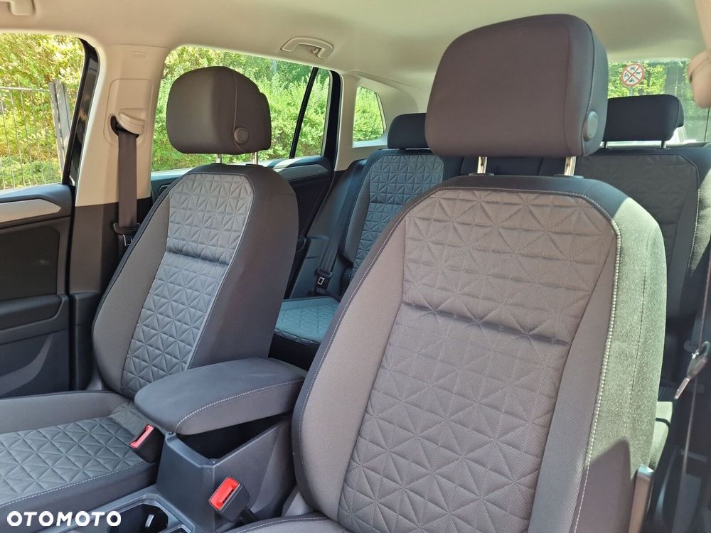 Volkswagen Tiguan - 16