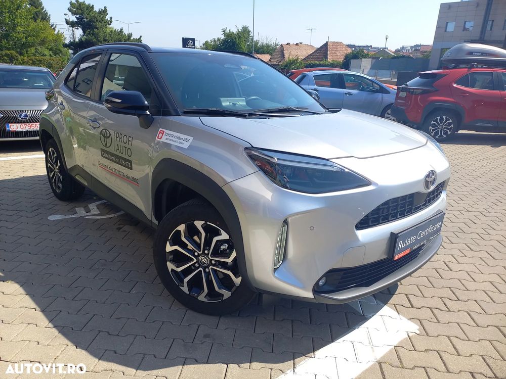 Toyota Yaris Cross 1.5 VVT-i HSD 4x4 Dynamic - 4