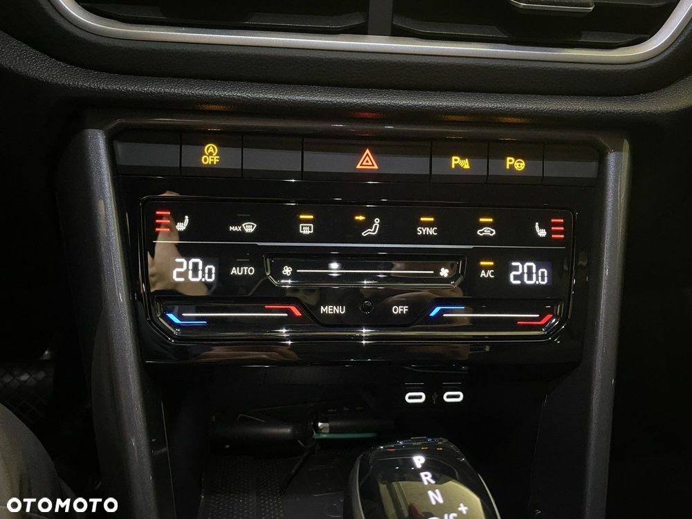 Volkswagen T-Roc - 35