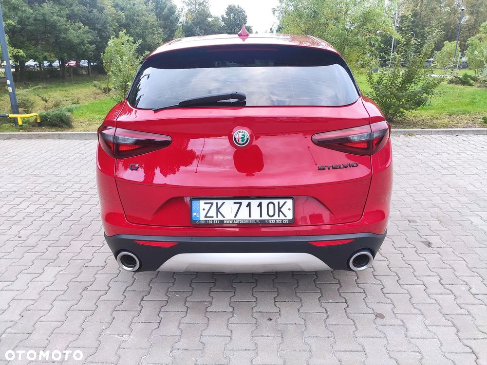 Alfa Romeo Stelvio 2.0 Turbo Executive Q4 - 4