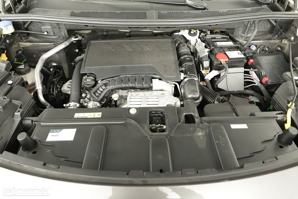 Peugeot 3008 1.2 PureTech GT EAT8 - 26