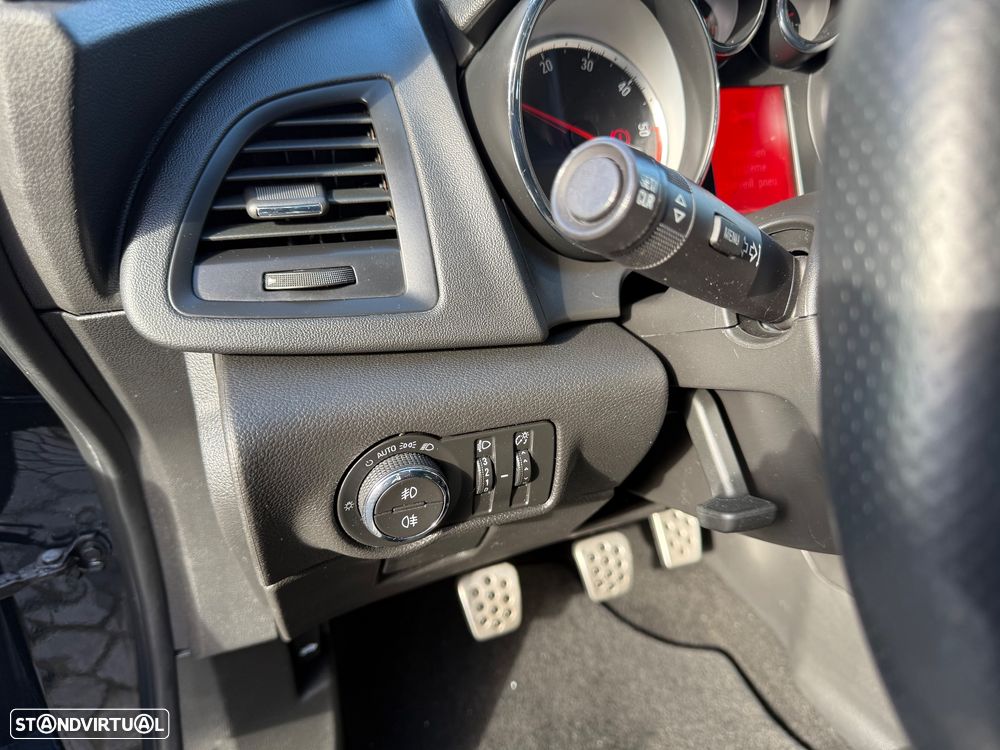 Opel Astra GTC 1.6 CDTi S/S - 20