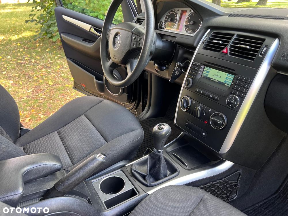 Mercedes-Benz Klasa B 170 Special Edition - 27
