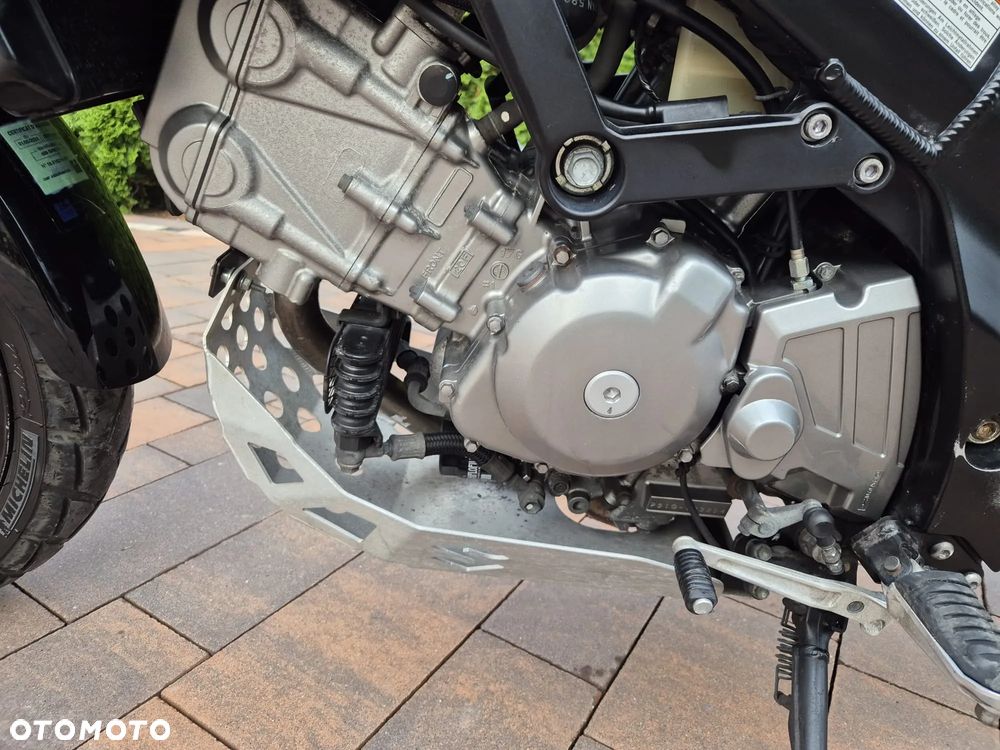 Suzuki V-STROM - 11