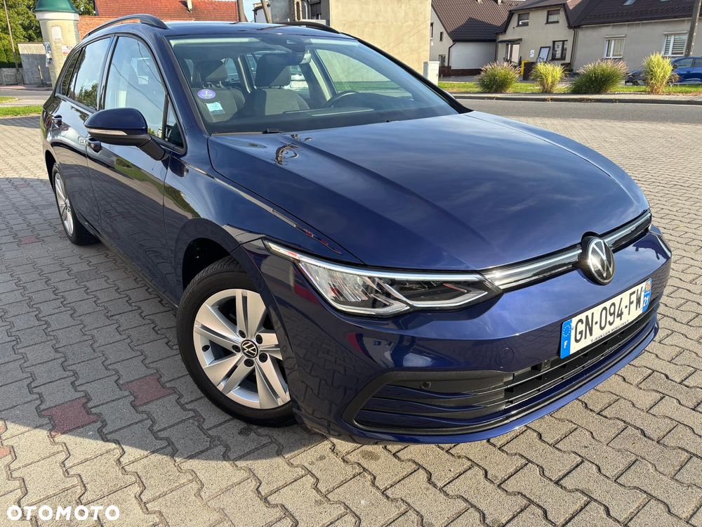 Volkswagen Golf - 1