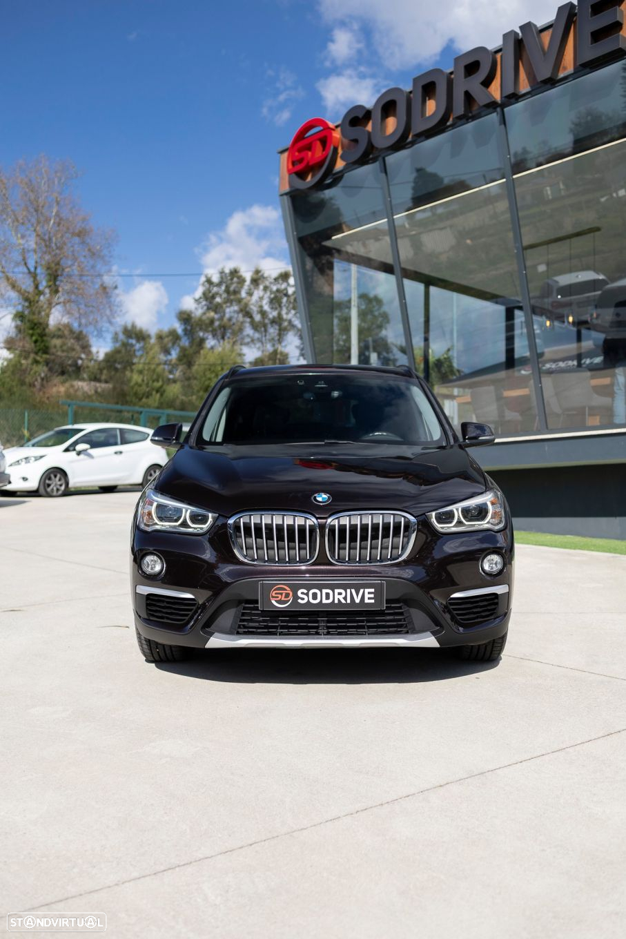 BMW X1 16 d sDrive Line xLine - 24