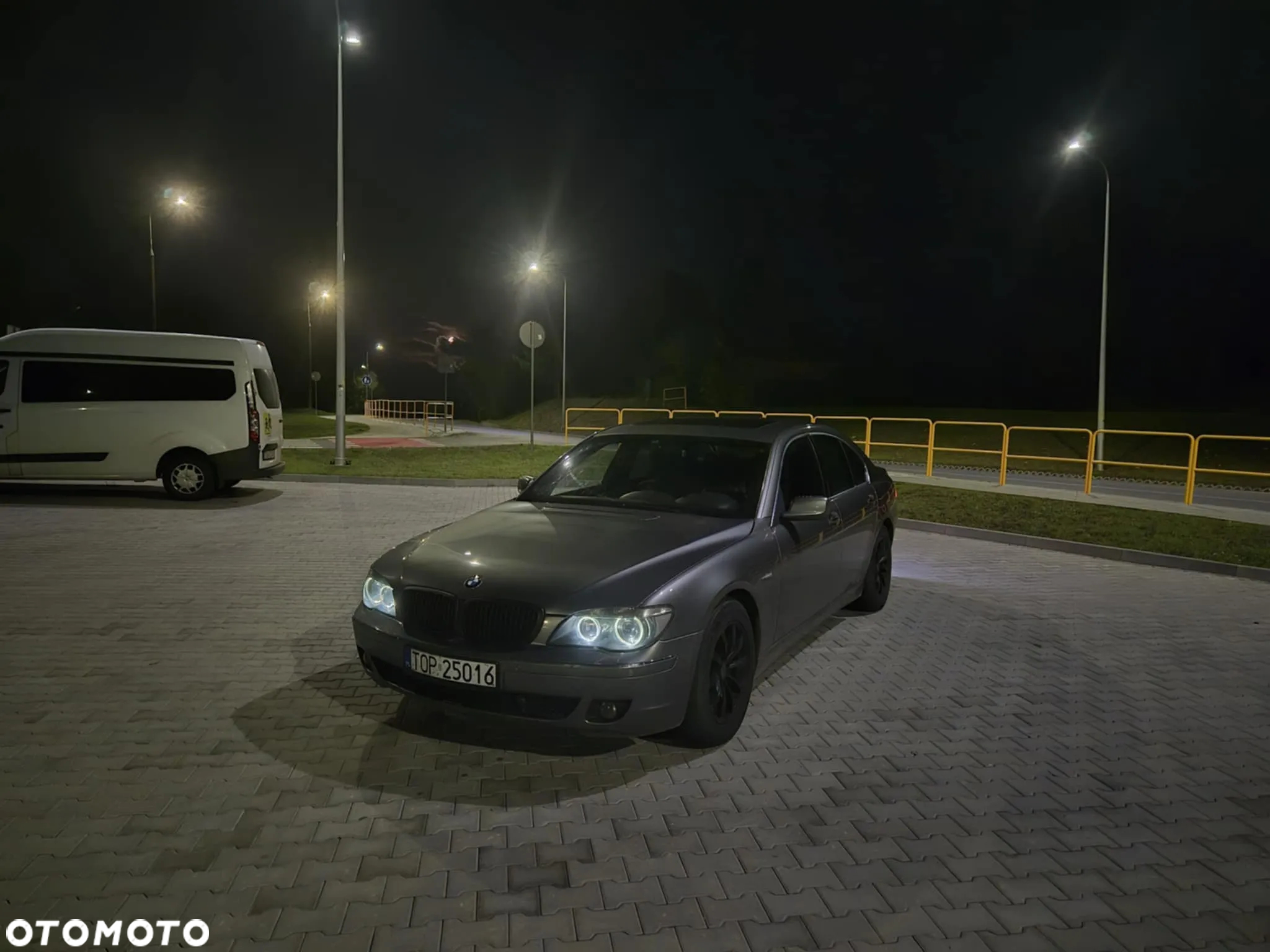 BMW Seria 7 730d - 27