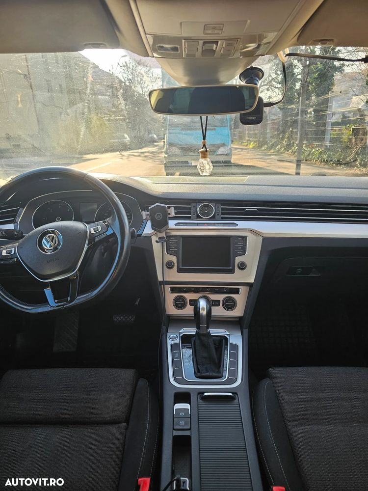 Volkswagen Passat 2.0 TDI DSG (BlueMotion Technology) Comfortline - 12