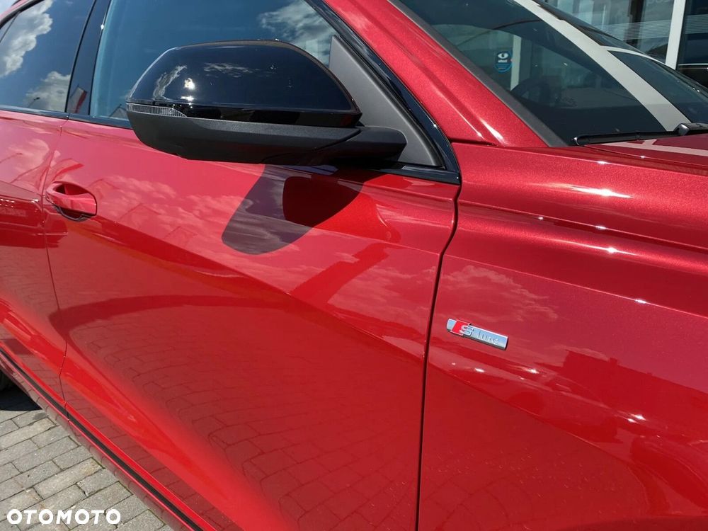 Audi Q8 - 12