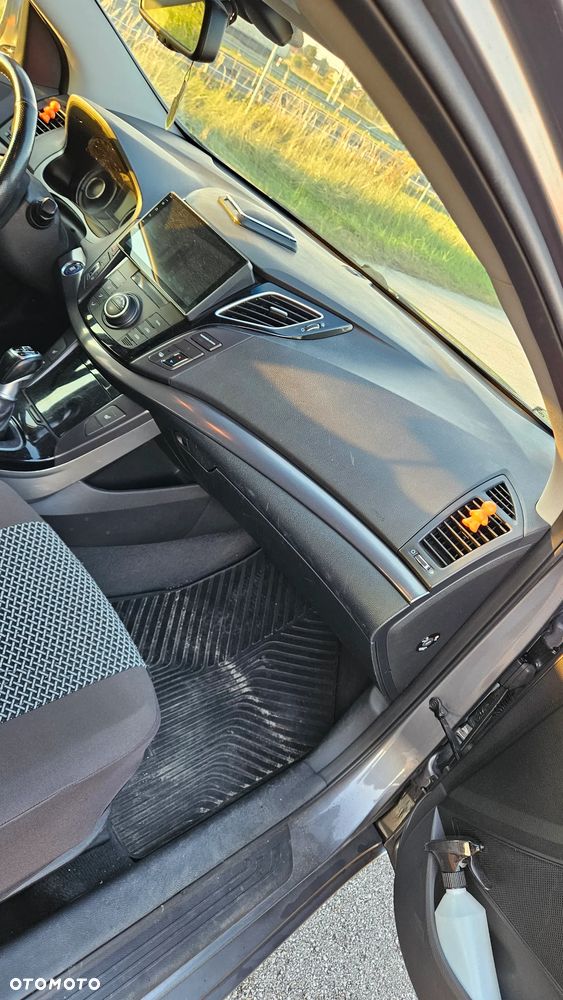Hyundai i40 - 12