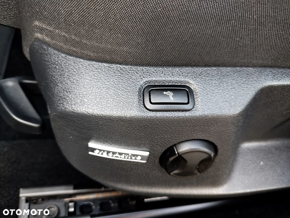 Volkswagen Golf 1.6 TDI (BlueMotion Technology) Comfortline - 27