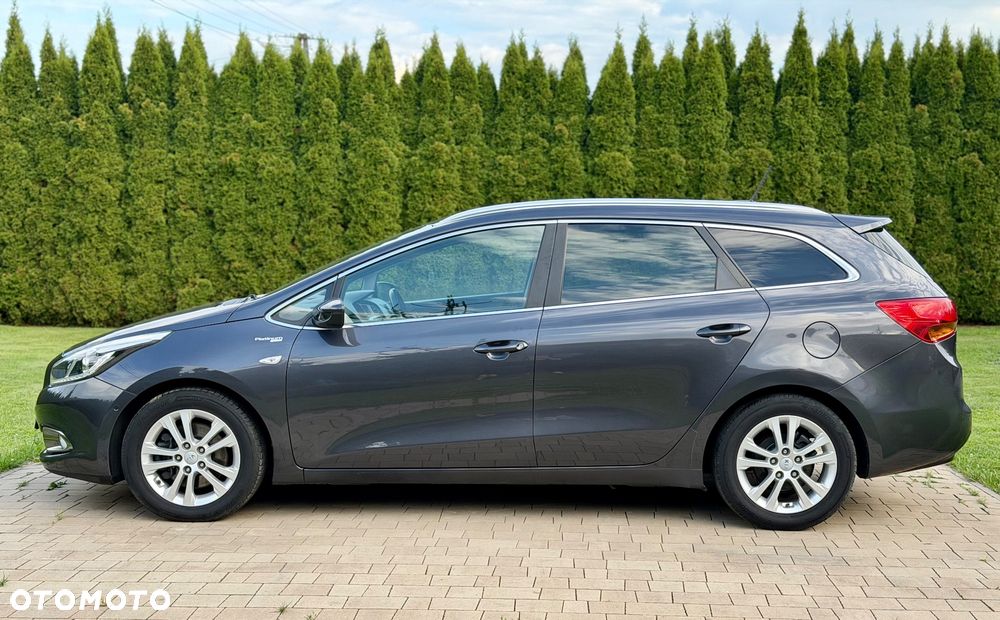 Kia Ceed 1.6 CRDi 128 ISG Platinum Edition - 17