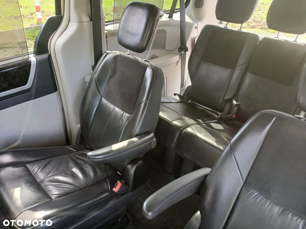 Chrysler Grand Voyager 2.8 CRD Limited - 17