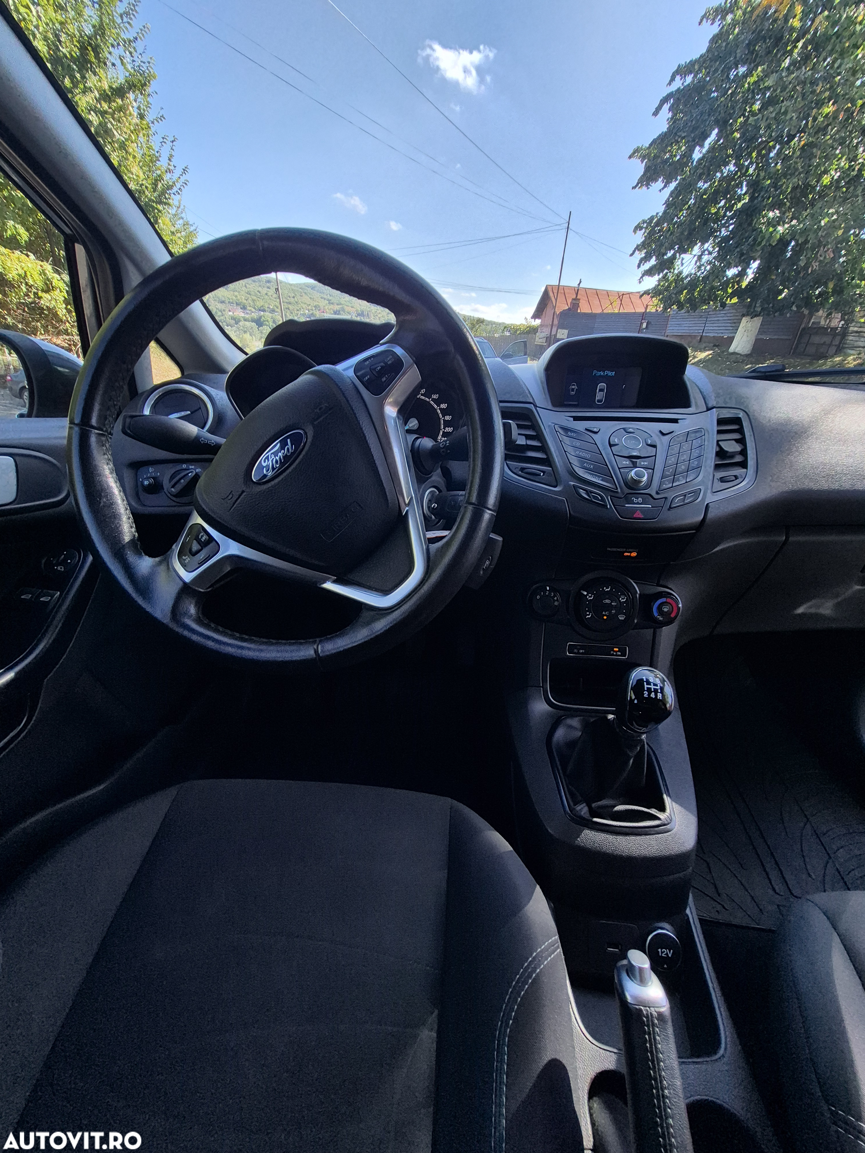 Ford Fiesta 1.0 EcoBoost S&S TITANIUM - 11