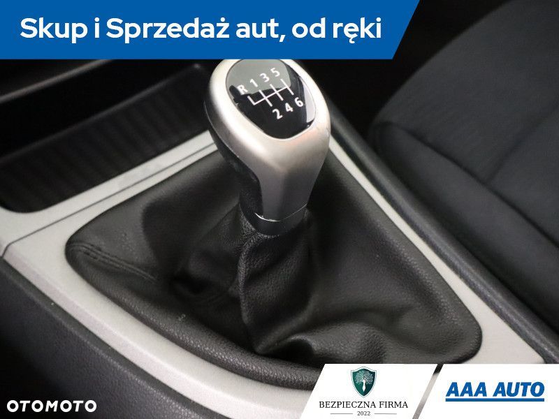 BMW Seria 1 - 15
