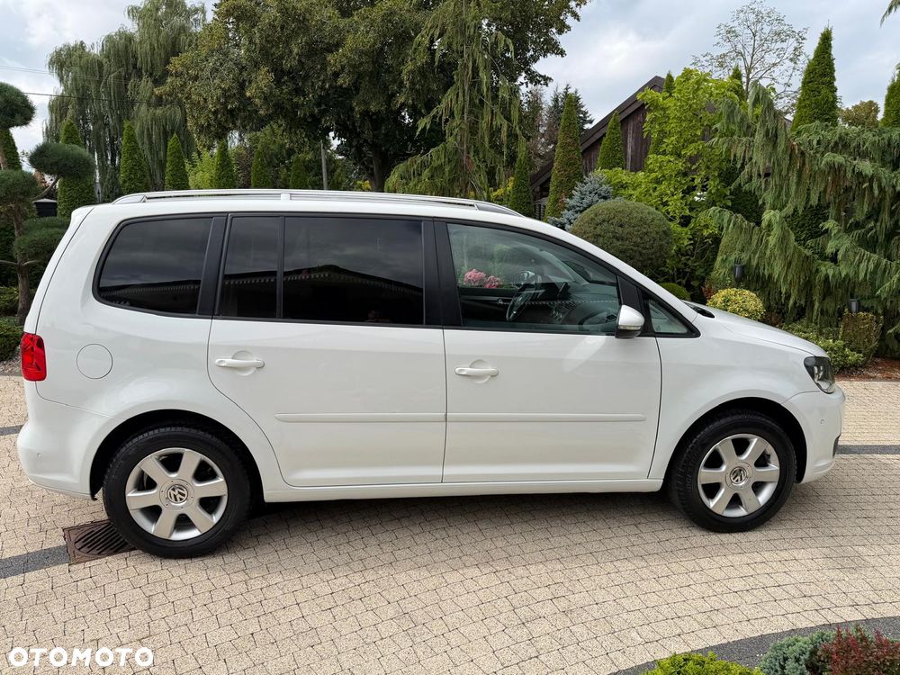Volkswagen Touran 2.0 TDI DPF BlueMotion Technology DSG Life - 9