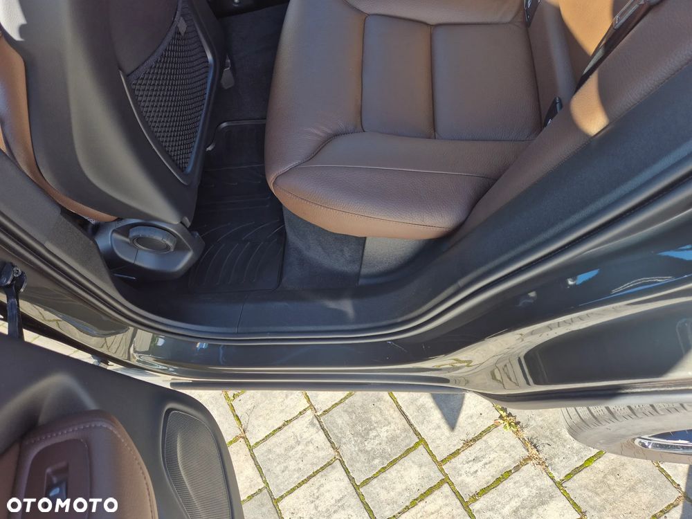 Volvo XC 60 D4 Momentum Pro - 12