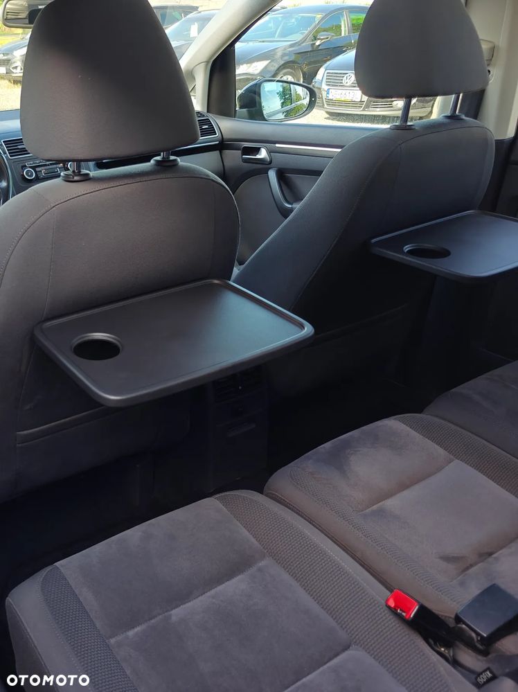 Volkswagen Touran 1.6 TDI DPF Highline - 9