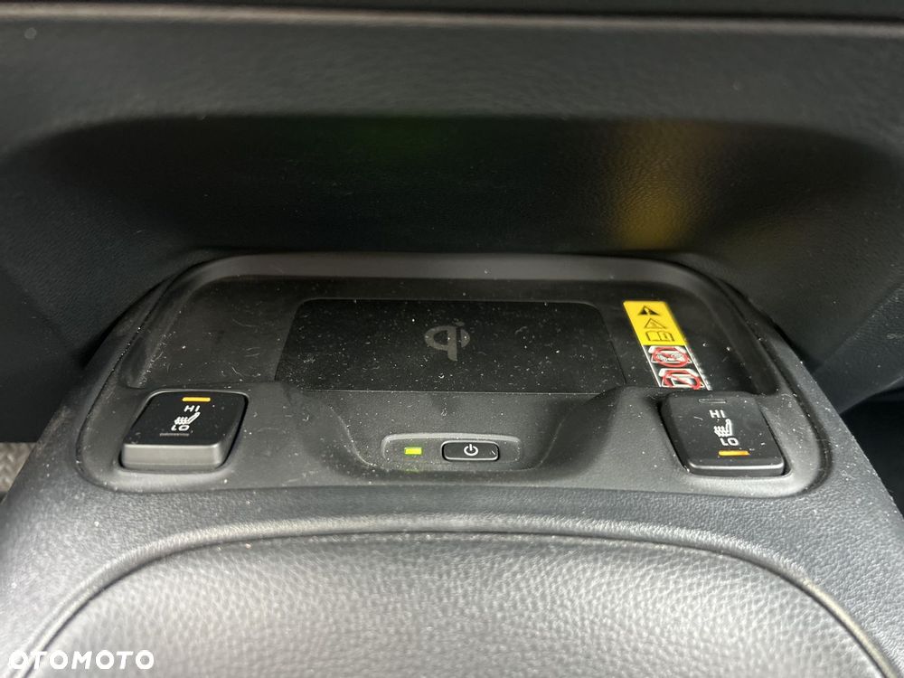 Toyota Corolla 1.8 Hybrid Comfort - 17