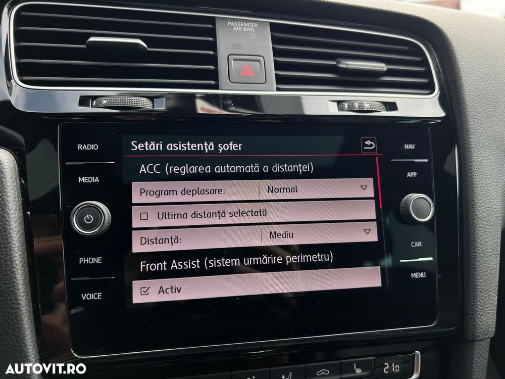 Volkswagen Golf - 18