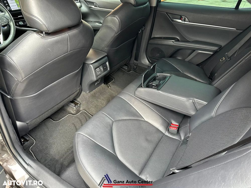 Toyota Camry Executive - 20